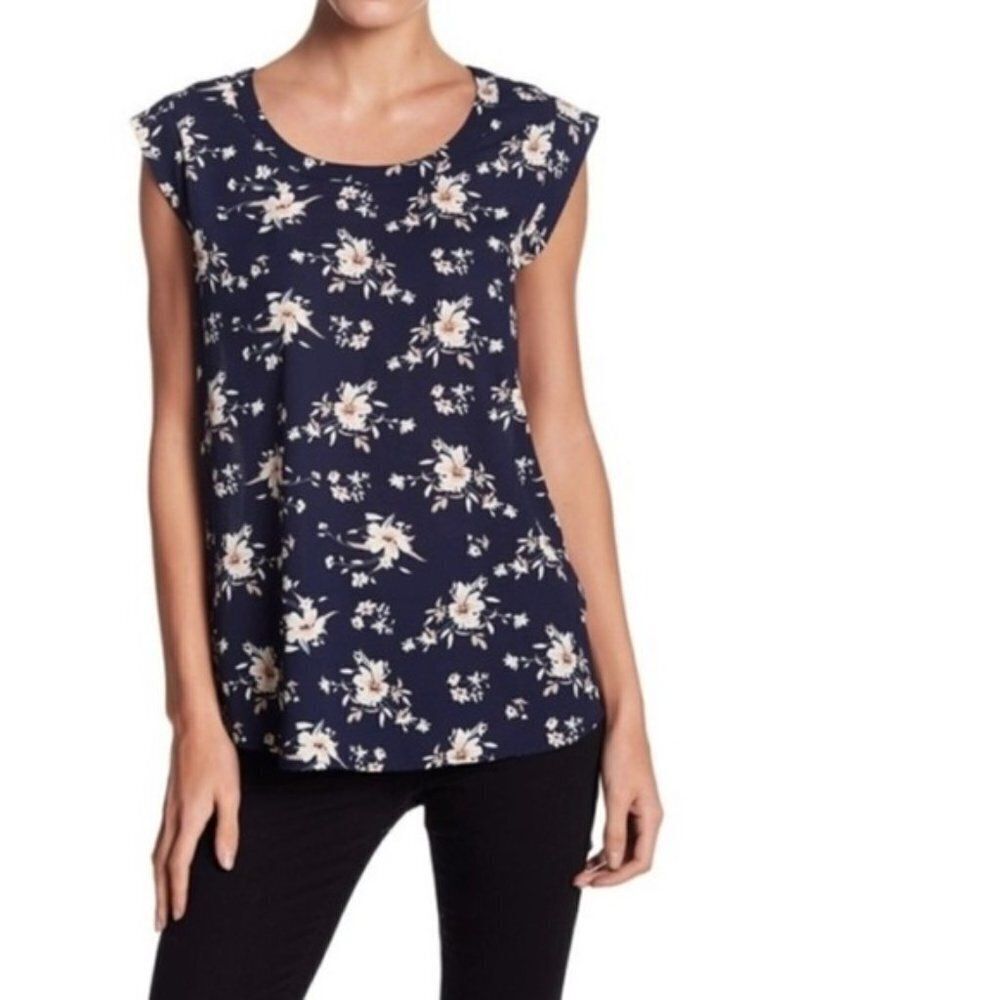 Pleione Bailey Double Pleat Blouse Blue Floral Short Sleeve Medium Shirt
